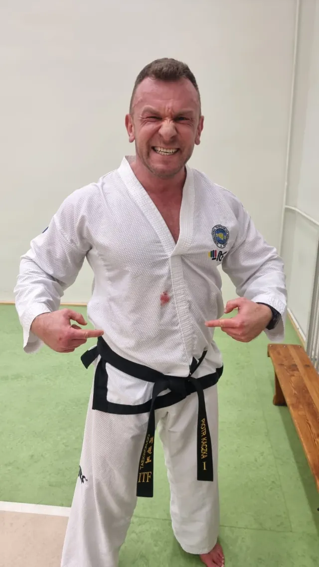 Piotr Kaczka podczas treningu taekwondo